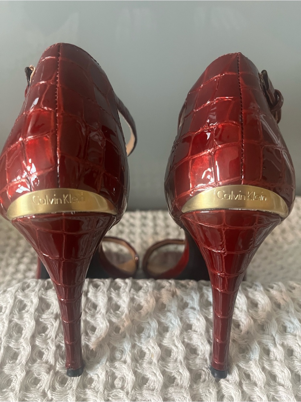 Calvin Klein Burgundy Patent T-Strap Heels 402 - Picture 5 of 7